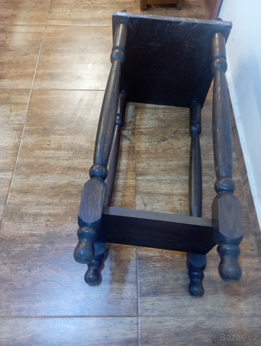 Stolek na telefon - 6