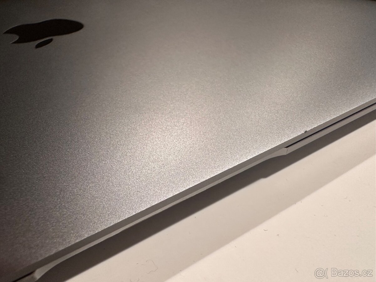 Apple MacBook Air 13” M1 – 8GB, 512GB, Space Gray - 6