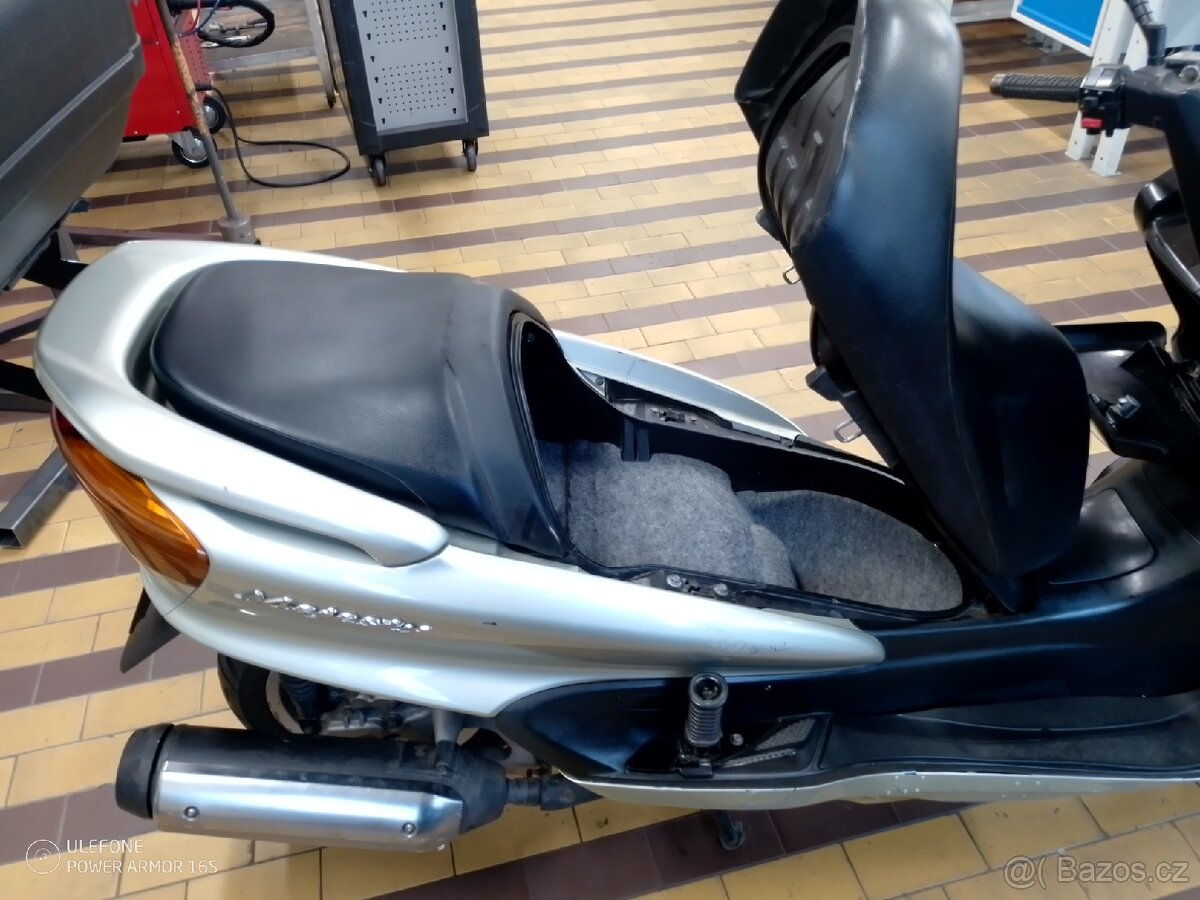 Yamaha Majesty 250 - 6