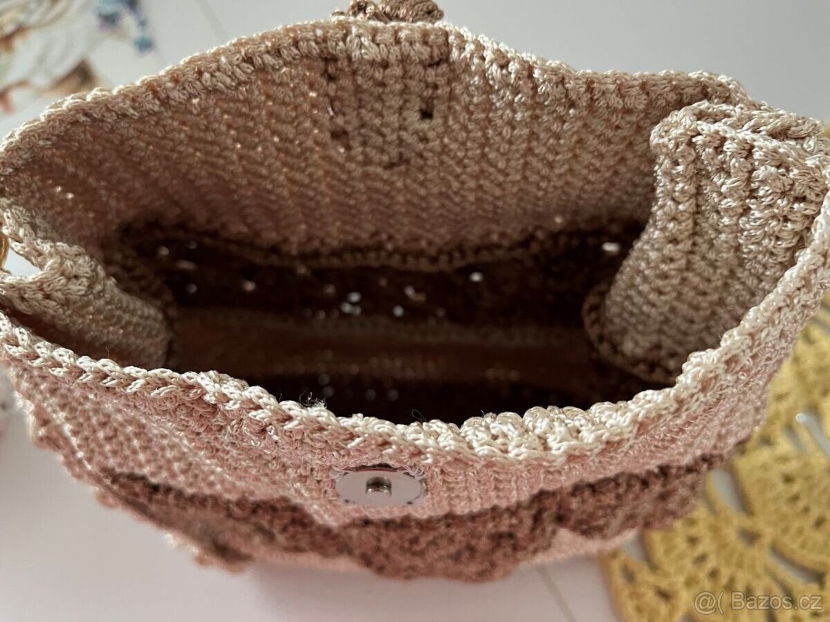 Ručně háčkovaná kabelka - 6