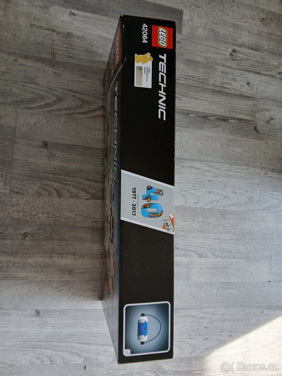 LEGO Technic 42064 Výzkumná oceánská loď - 6