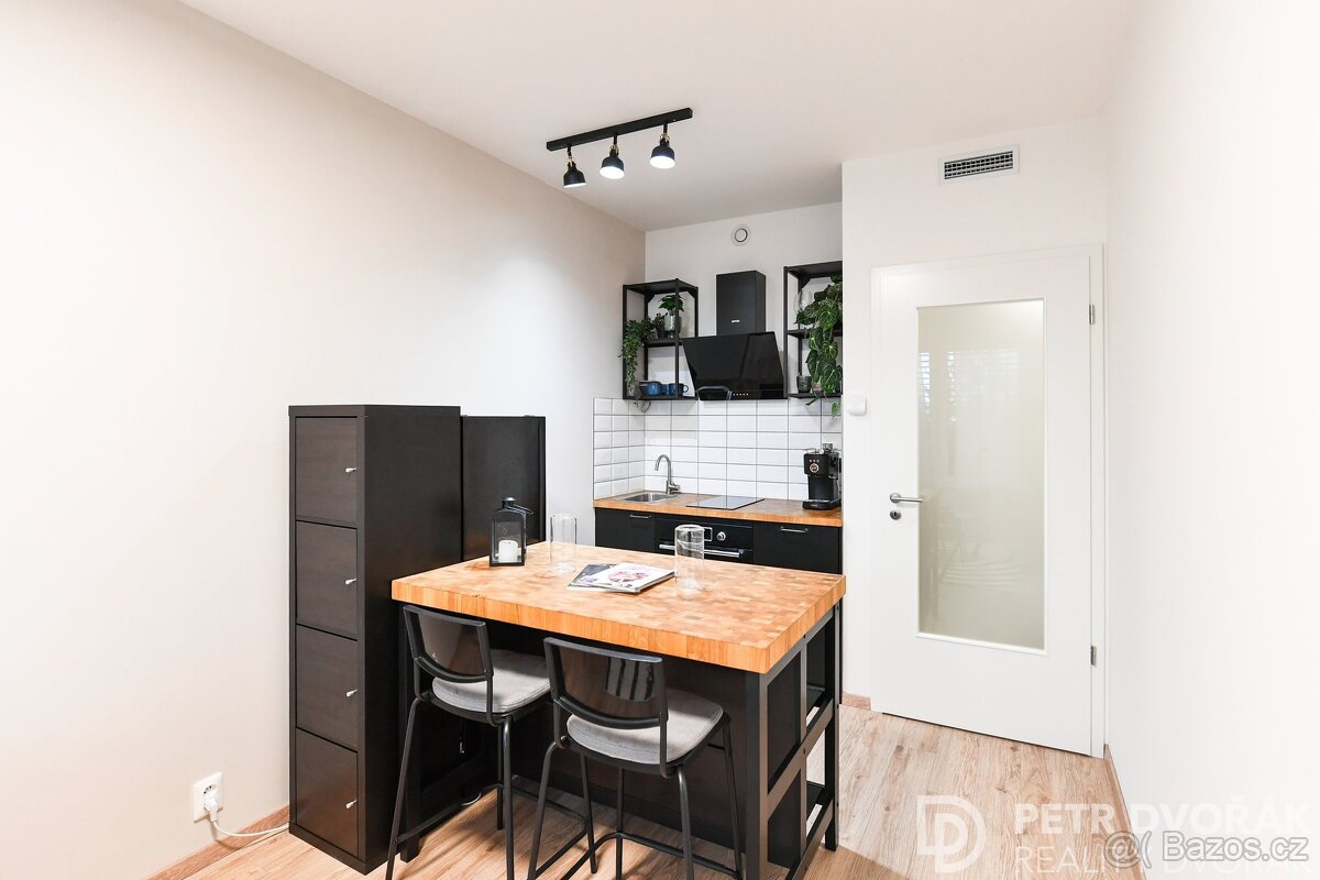 Prodej bytu 2+kk 40 m², Počernická, Praha - Strašnice - 6