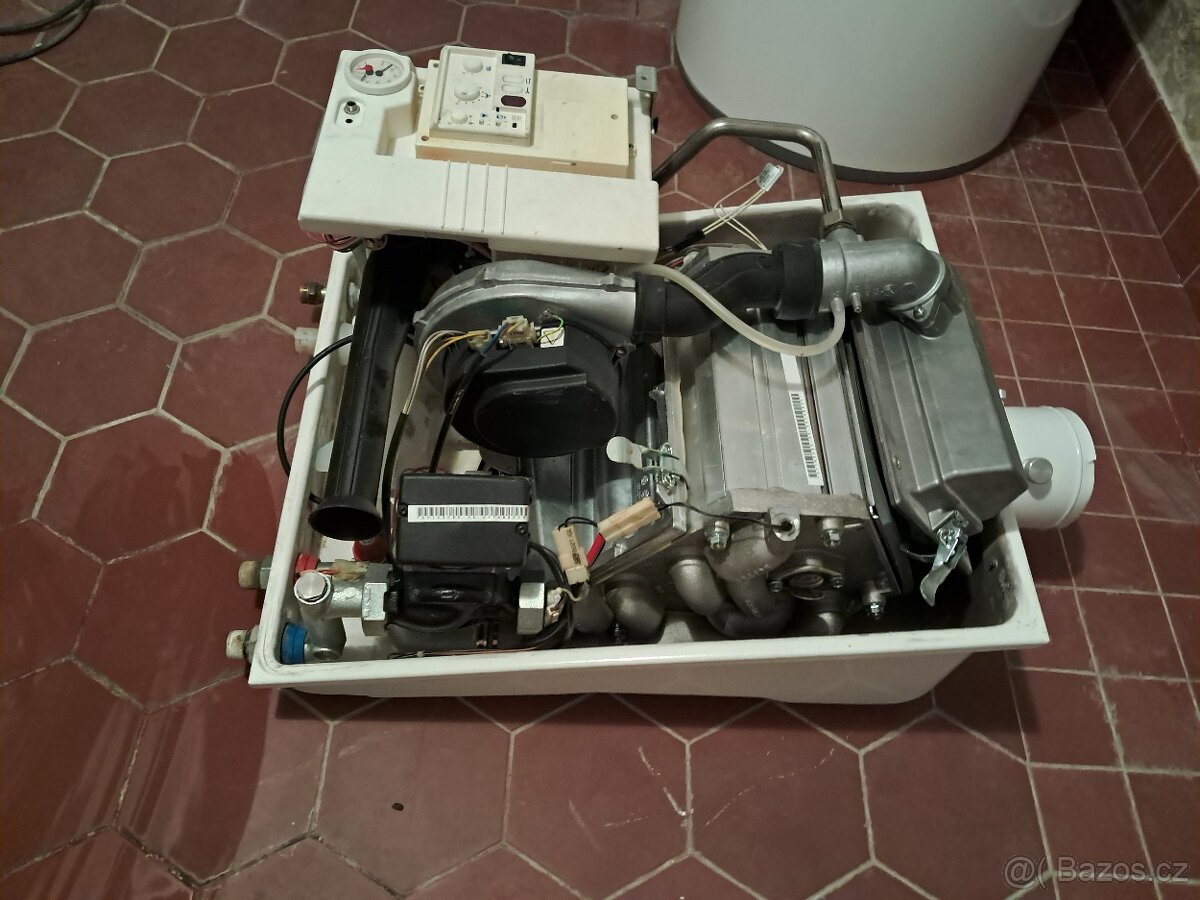 Plynový kotel Buderus Logamax Plus GB112-24 G20 - 6