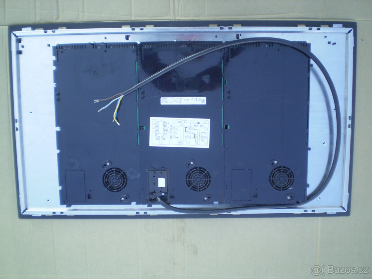Indukční varná deska Electrolux EHH9967FOZ/AEG HK956970FB - 6