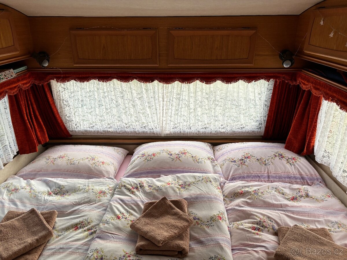 Zahrada s karavanem u Plzně - 6