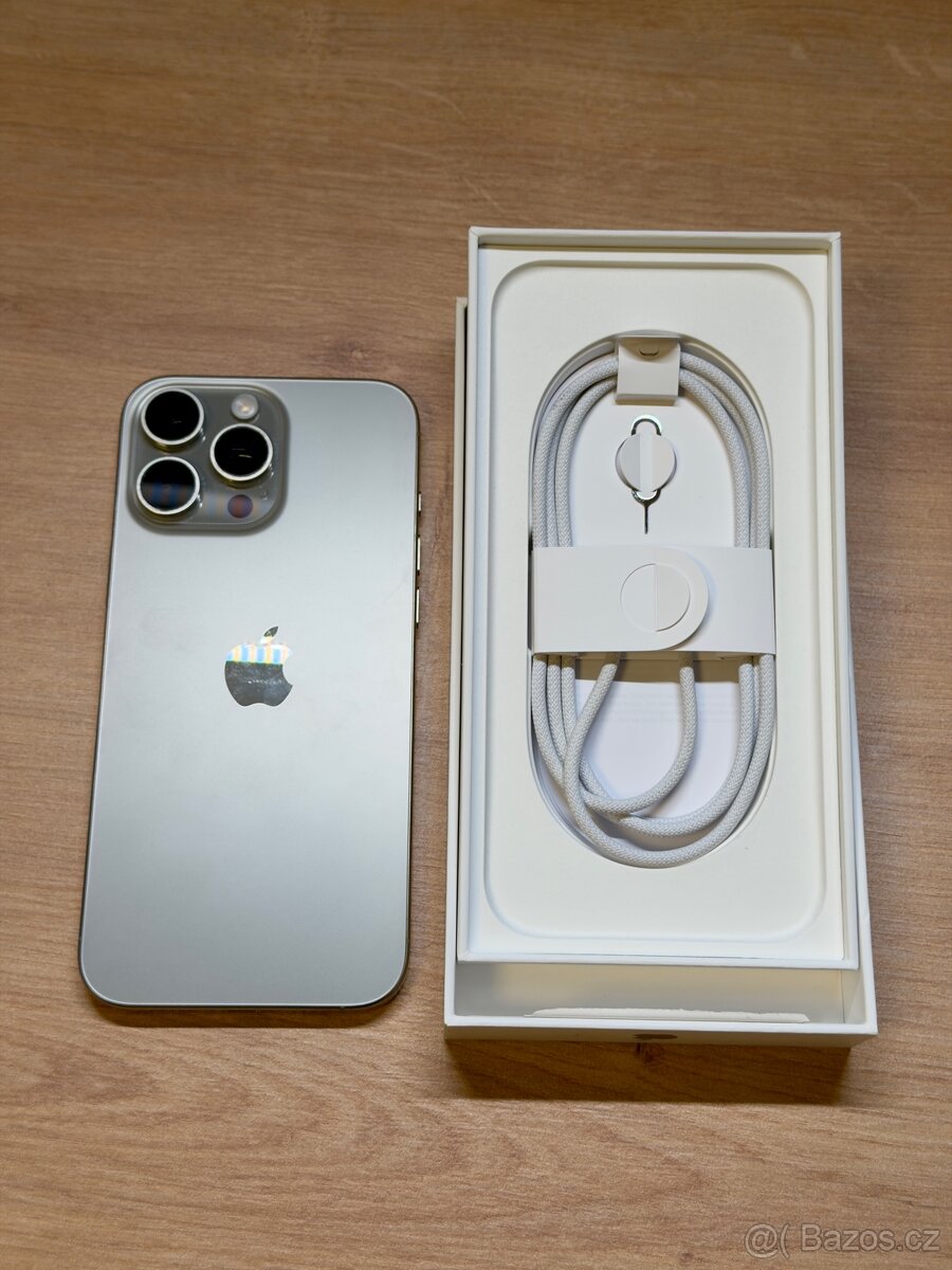 iPhone 16 Pro Max 256 GB Přírodní Titan - 6