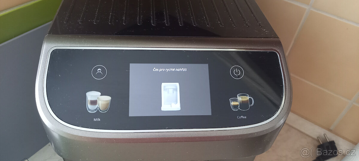 Prodám DeLonghi Magnifica Plus - 6