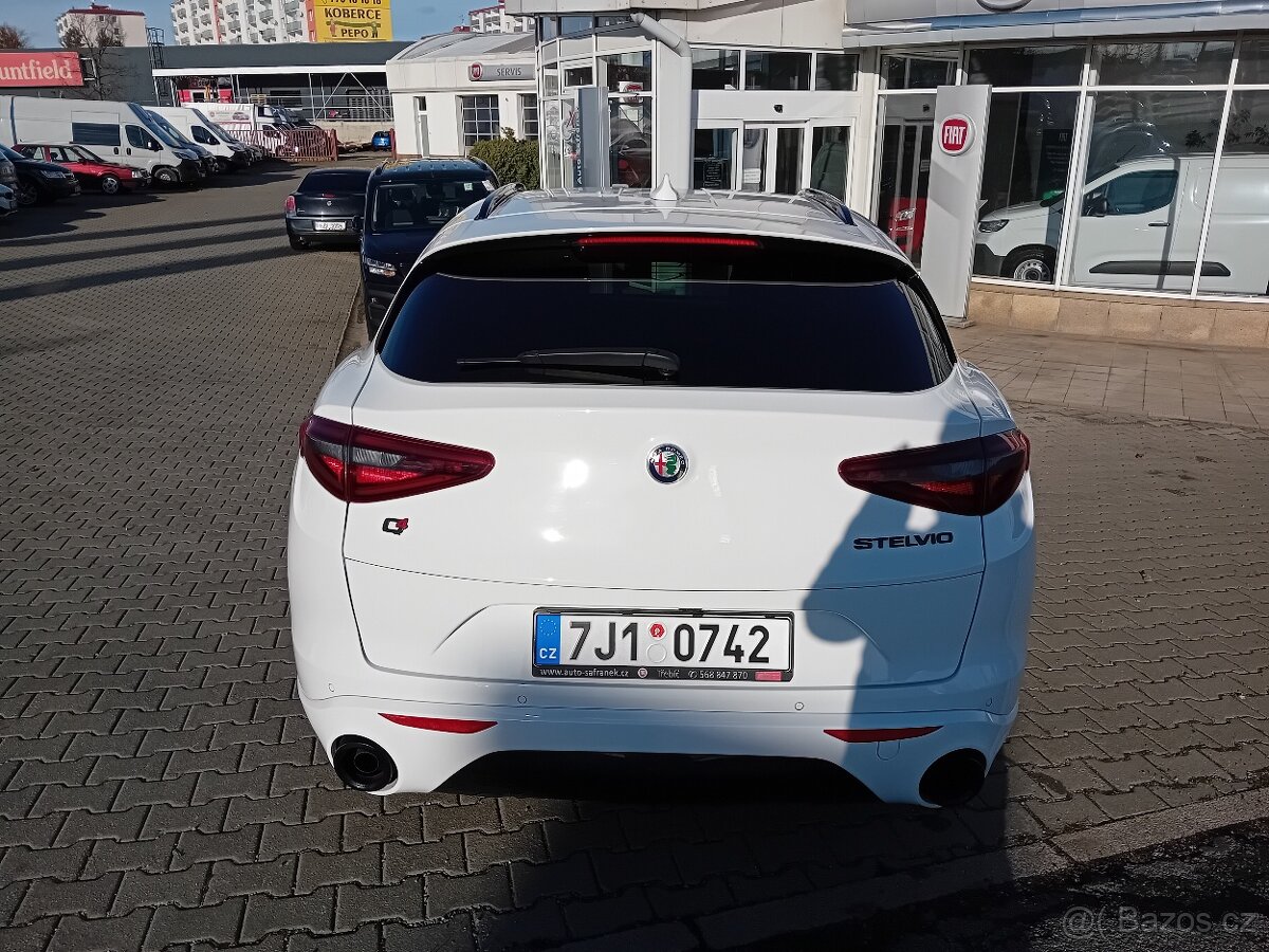 ALFA ROMEO 2,0T 280k Q4 VELOCE /STAV NOVÉHO VOZU/DPH/ - 6