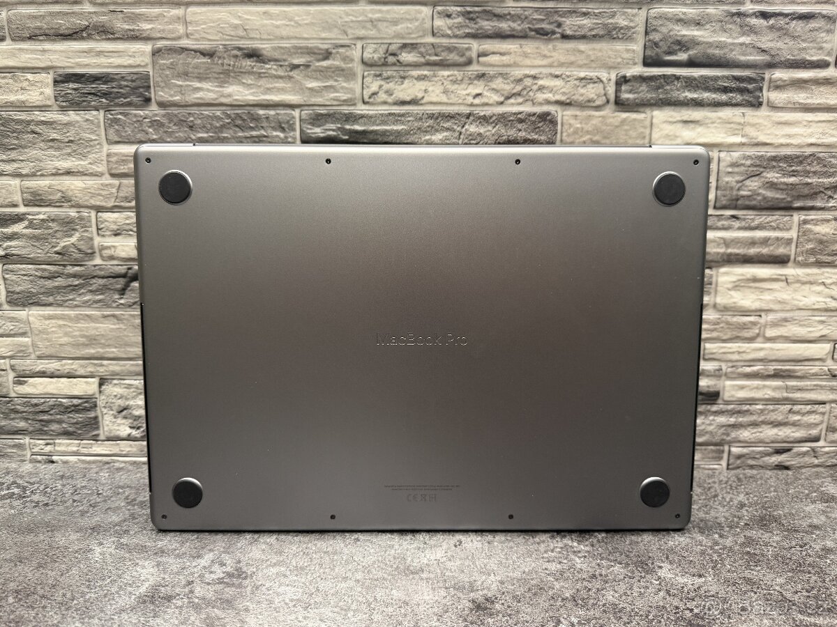 MacBook Pro 16” M1 Pro / 16GB / 500GB - 6