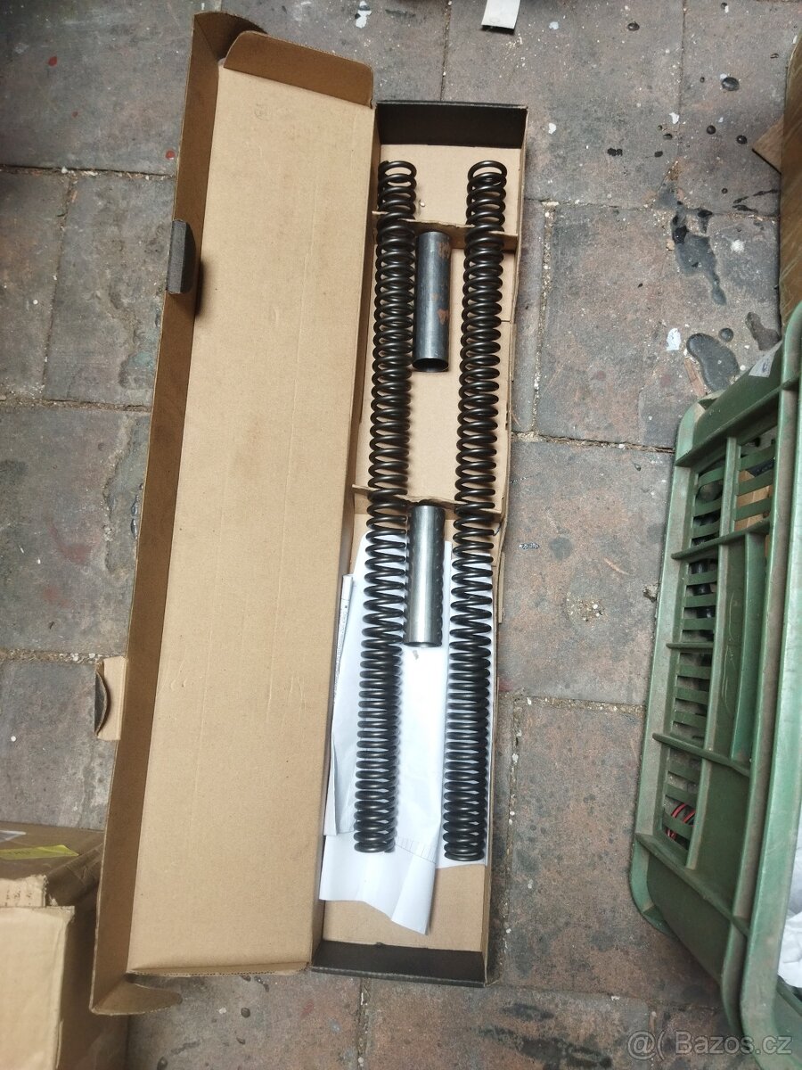 Přední pružiny do vidlic Sportster, Softail - 6