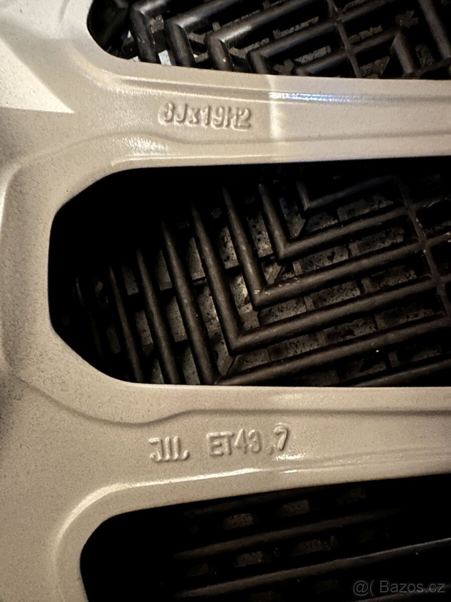 ZIMNÍ - MB - GLA W156 - orig. ALU disky 5x112 R19 - 6