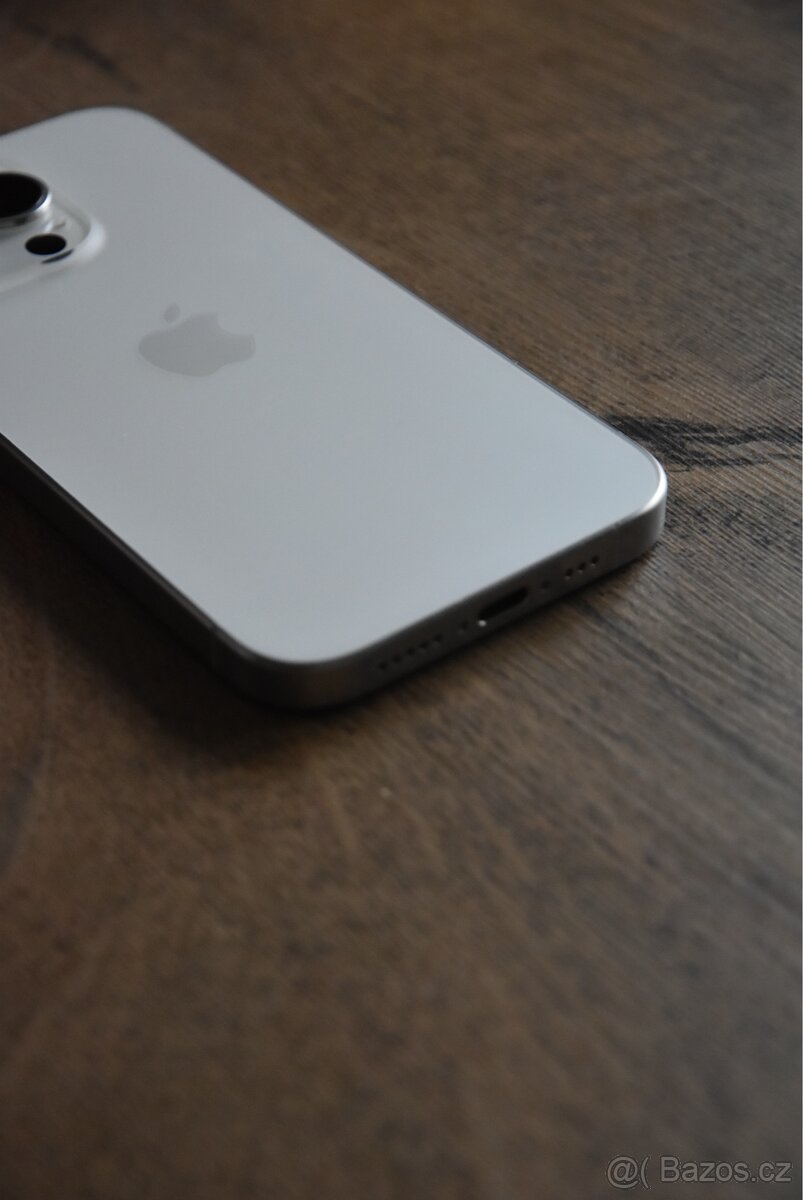 iPhone 15 Pro 256GB v barvě Natural Titanium. - 6