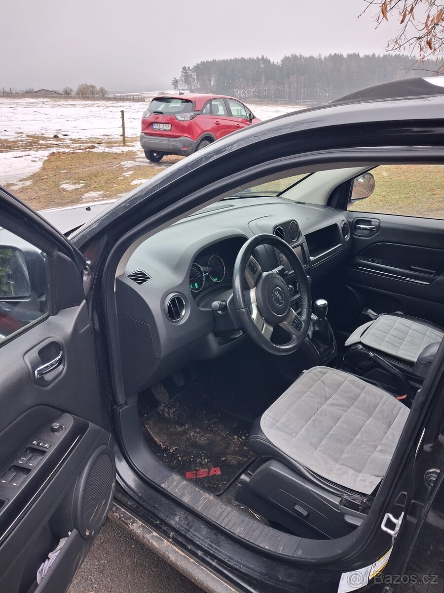 Prodám Jeep Compass 2.2 4x4 120kw - 6