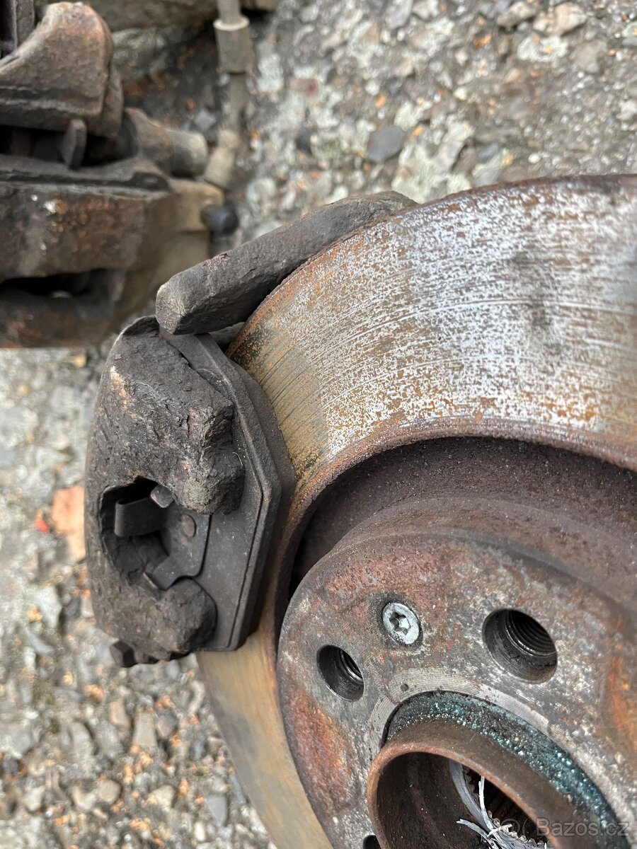 Tlumiče, těhlice, brzdy Octavia 4x4 - 6