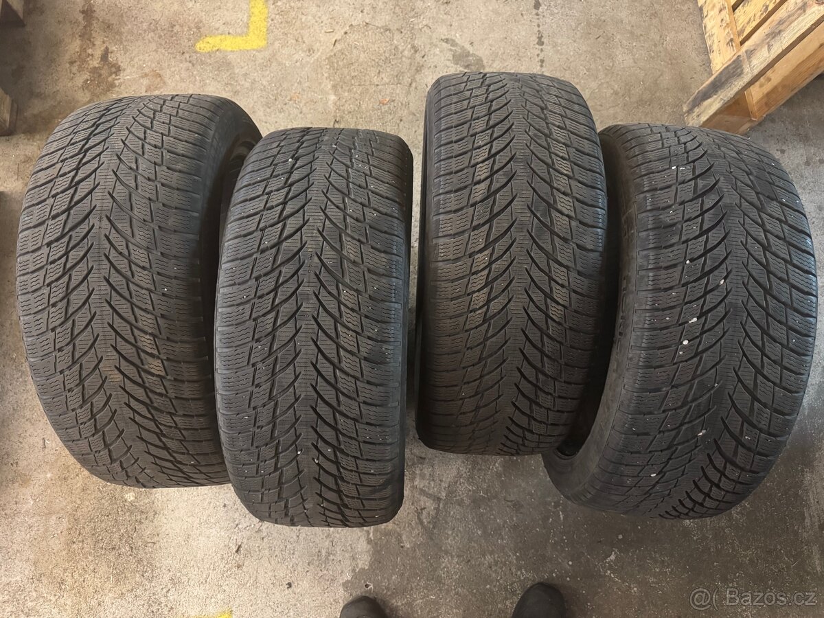 Nokian WR Snowpeoof P 235/45R18 98V - 6