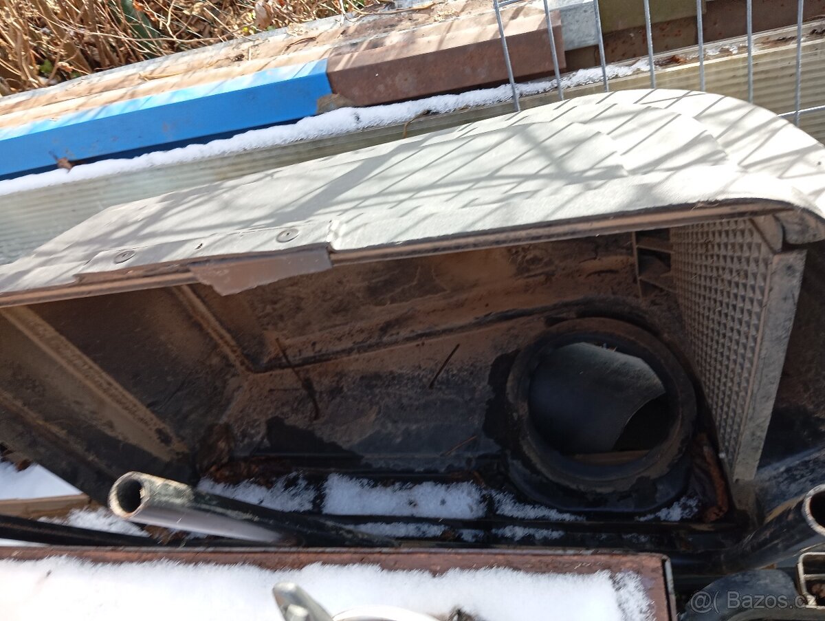 Zahradní traktůrek Husqvarna LT 125 plus sklápěcí vozík a br - 6