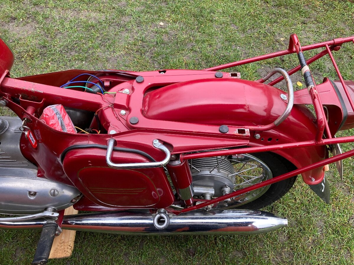 Jawa 250, doklady - 6