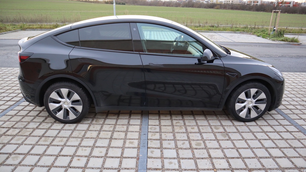 Tesla Model Y, Long Range 4WD, SoH 93.4% - 6