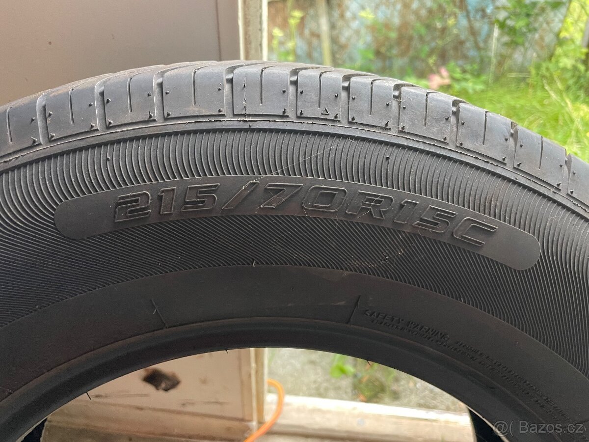Prodám letní pneumatiky 215/70/15c - 6
