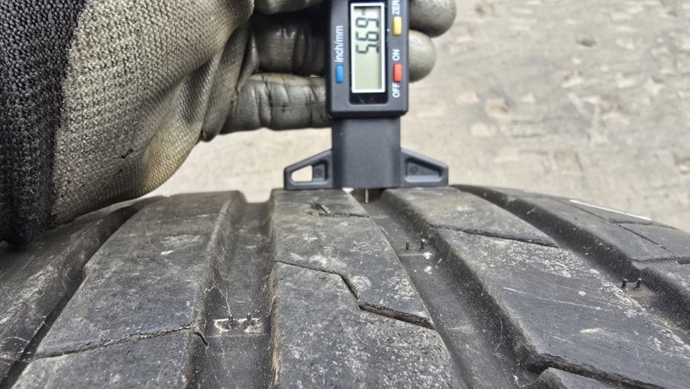 Letní pneumatiky 235/40/19 Hankook - 6