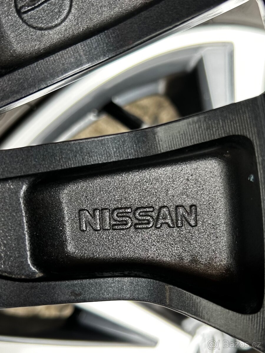 Nissan X-Trail , 225/60/18 - 6