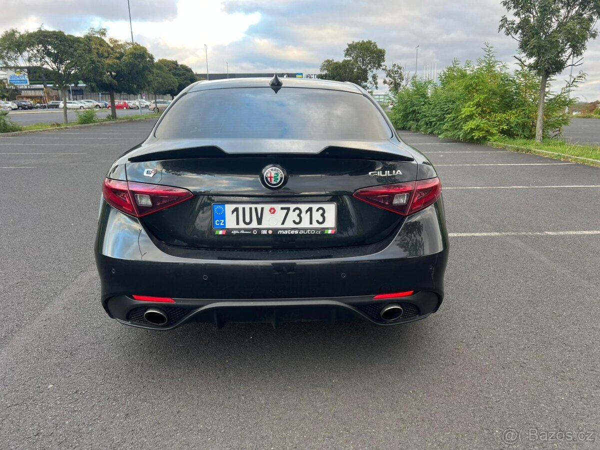 Alfa Romeo Giulia Veloce Q4 2.0T - 6