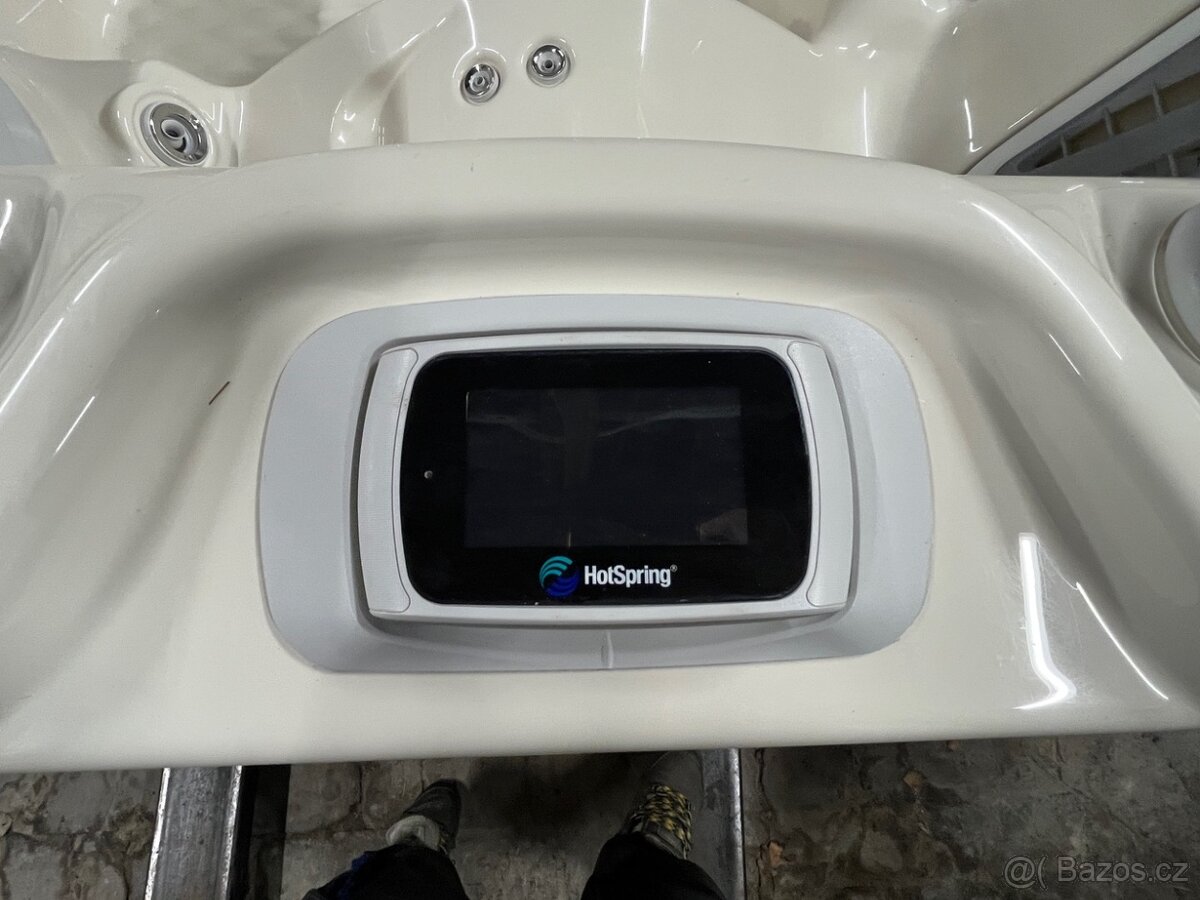 Vířivá vana Envoy HotSpring - 6