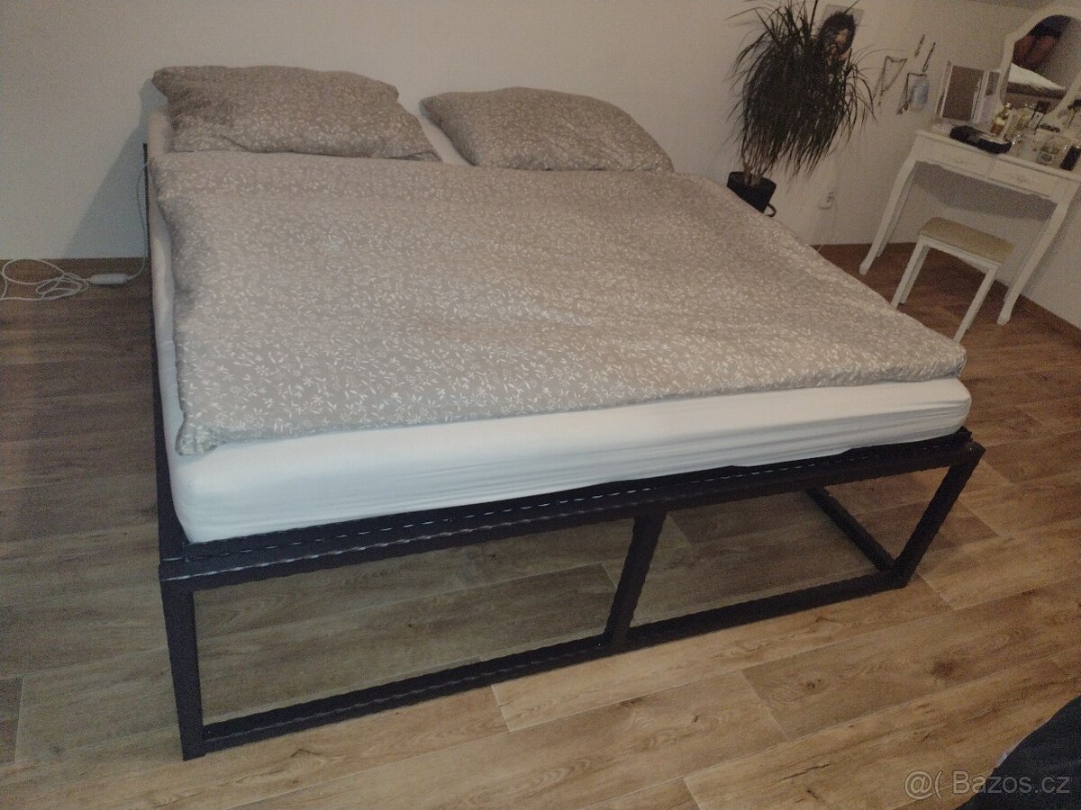 Kovová postel ,vyvyšená postel,masivní postel 160,180 x 200 - 6