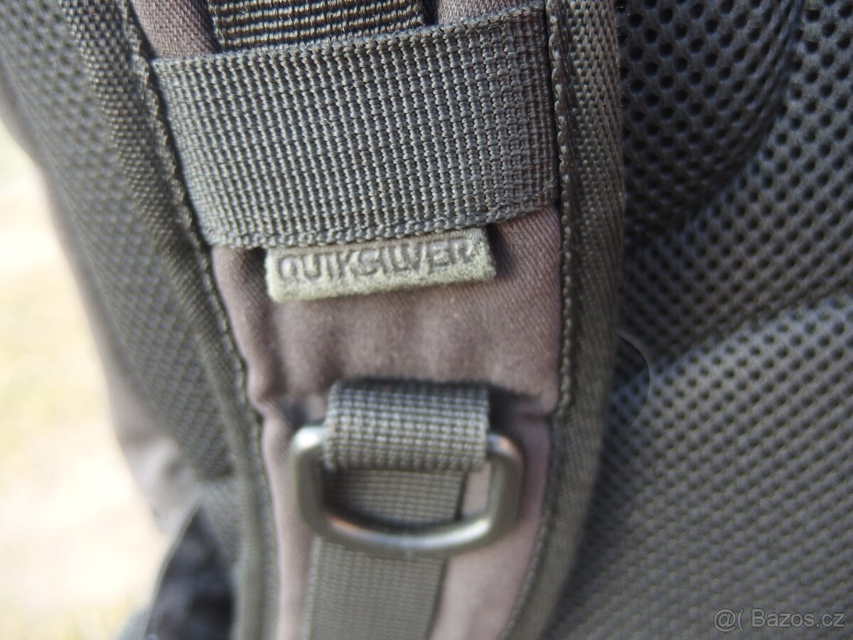Prodám starší batoh Quiksilver - 6