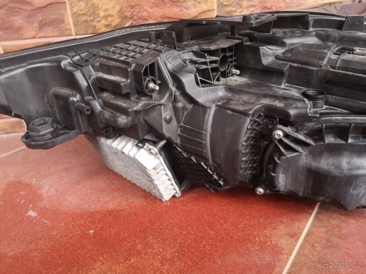 Pravý přední Matrix světlomet Audi A6 C8 4K0941036 - 6
