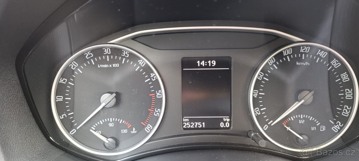 Škoda Octavia II 1,6 nafta - 6