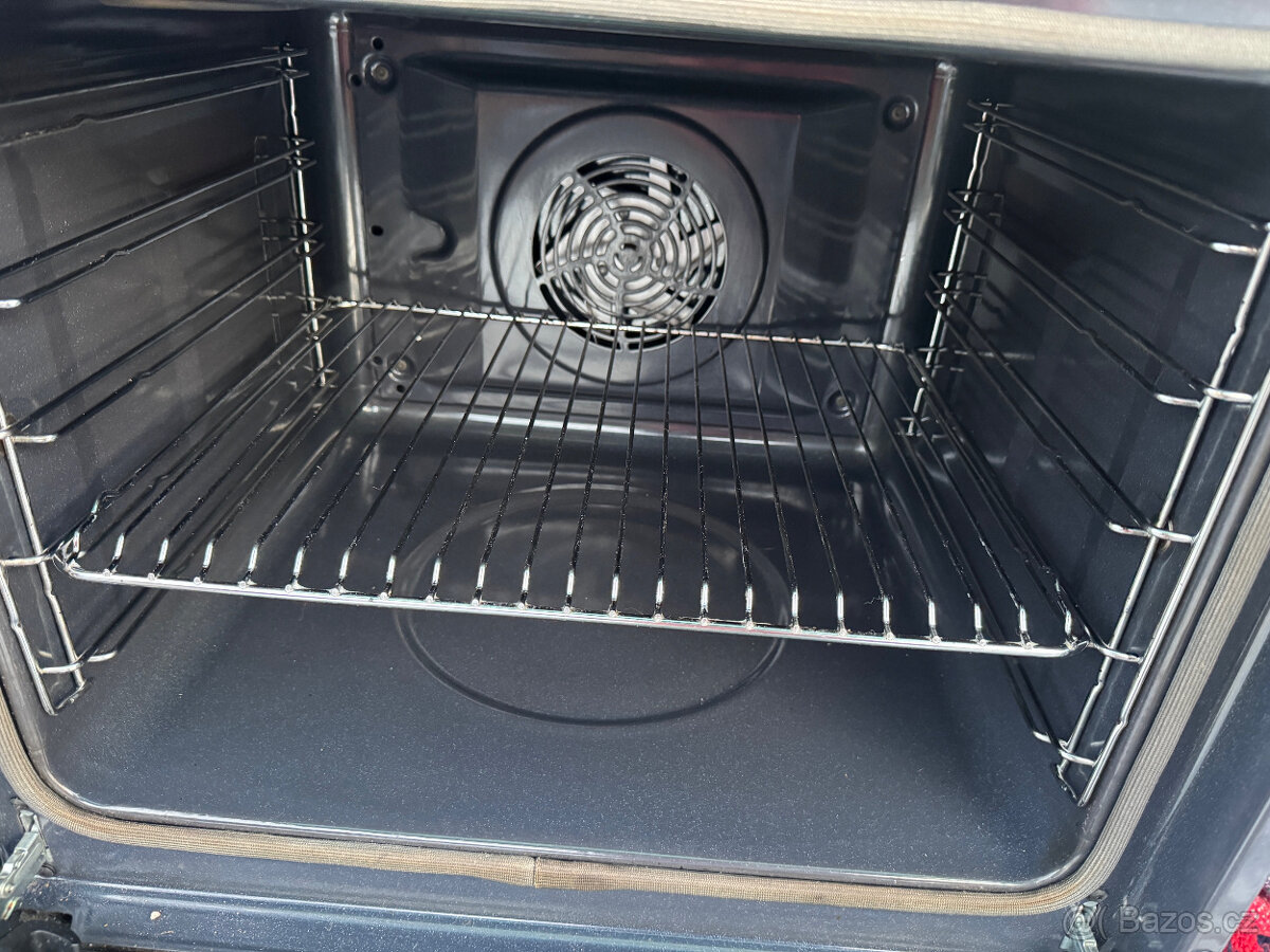 Nevyužitá trouba Electrolux s pyrolízou,pc 11500kč - 6