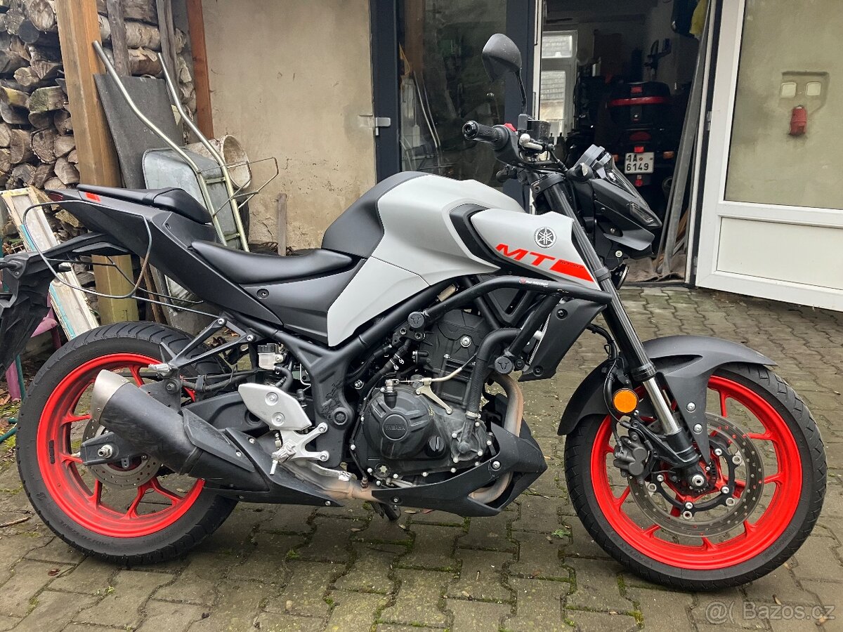 YAMAHA MT-03 - 6