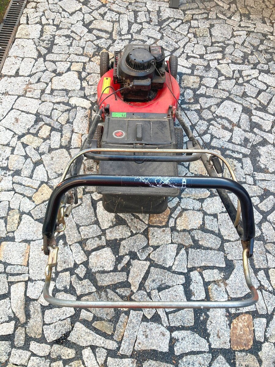 Sekačka Briggs Stratton - benzínová - 6