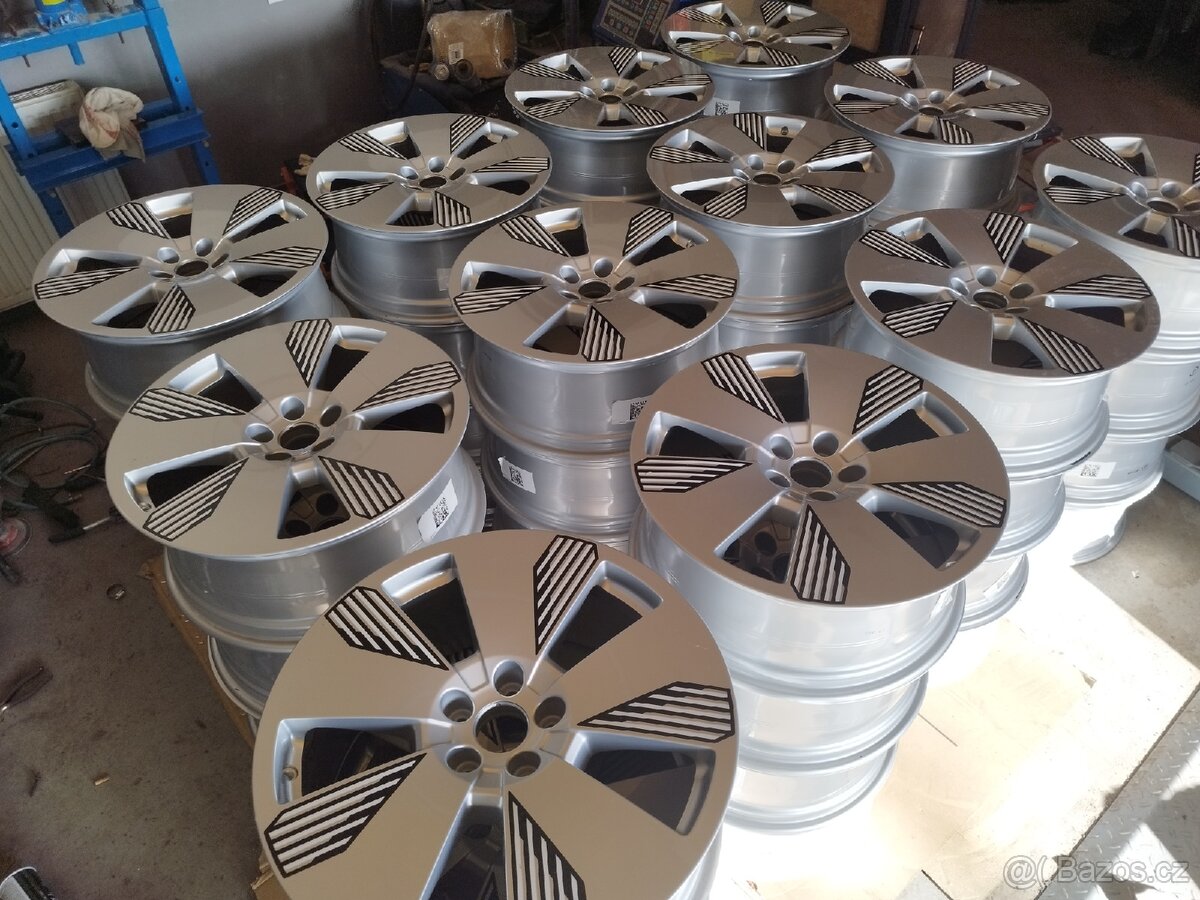 Alu kola Audi Q8 e-tron r19 - 6