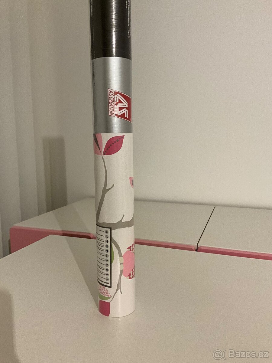 IKEA dětský nábytek+koberec a tapeta Zdarma - 6