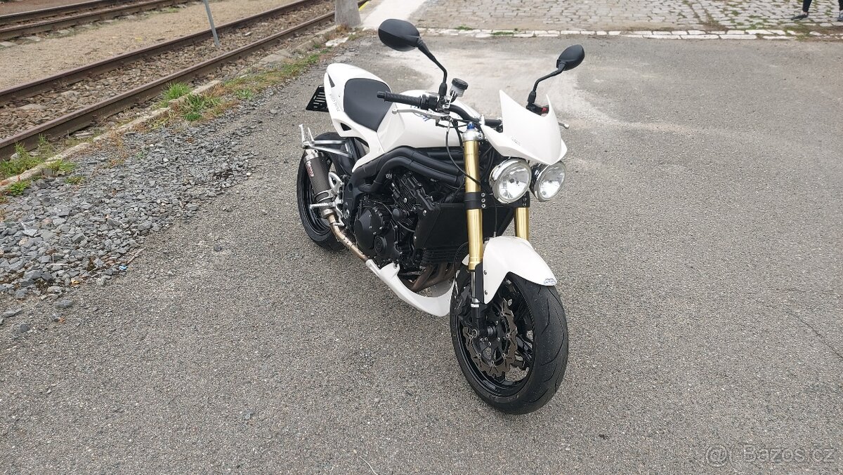 Triumph Speed Triple 1050 - 6