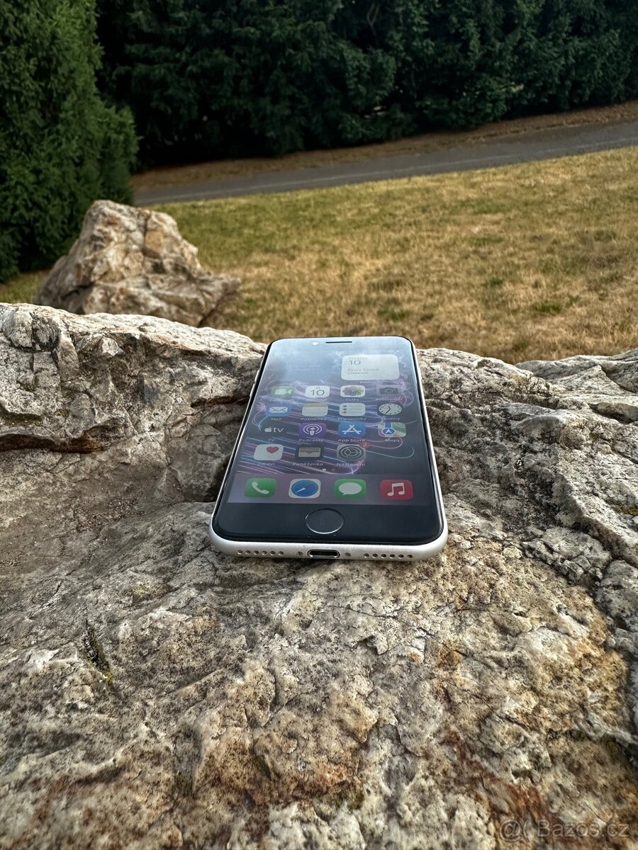 iPhone SE 2020 64 GB - 6