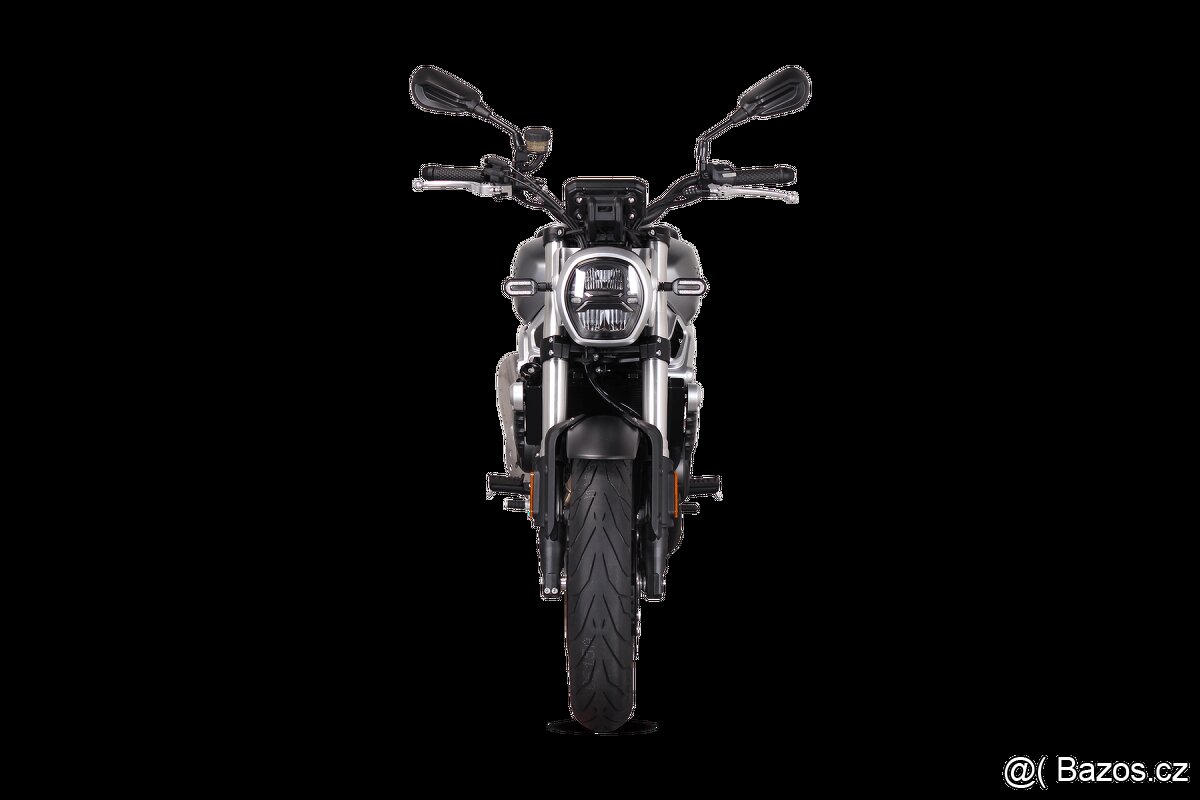 VOGE 500AC - 6
