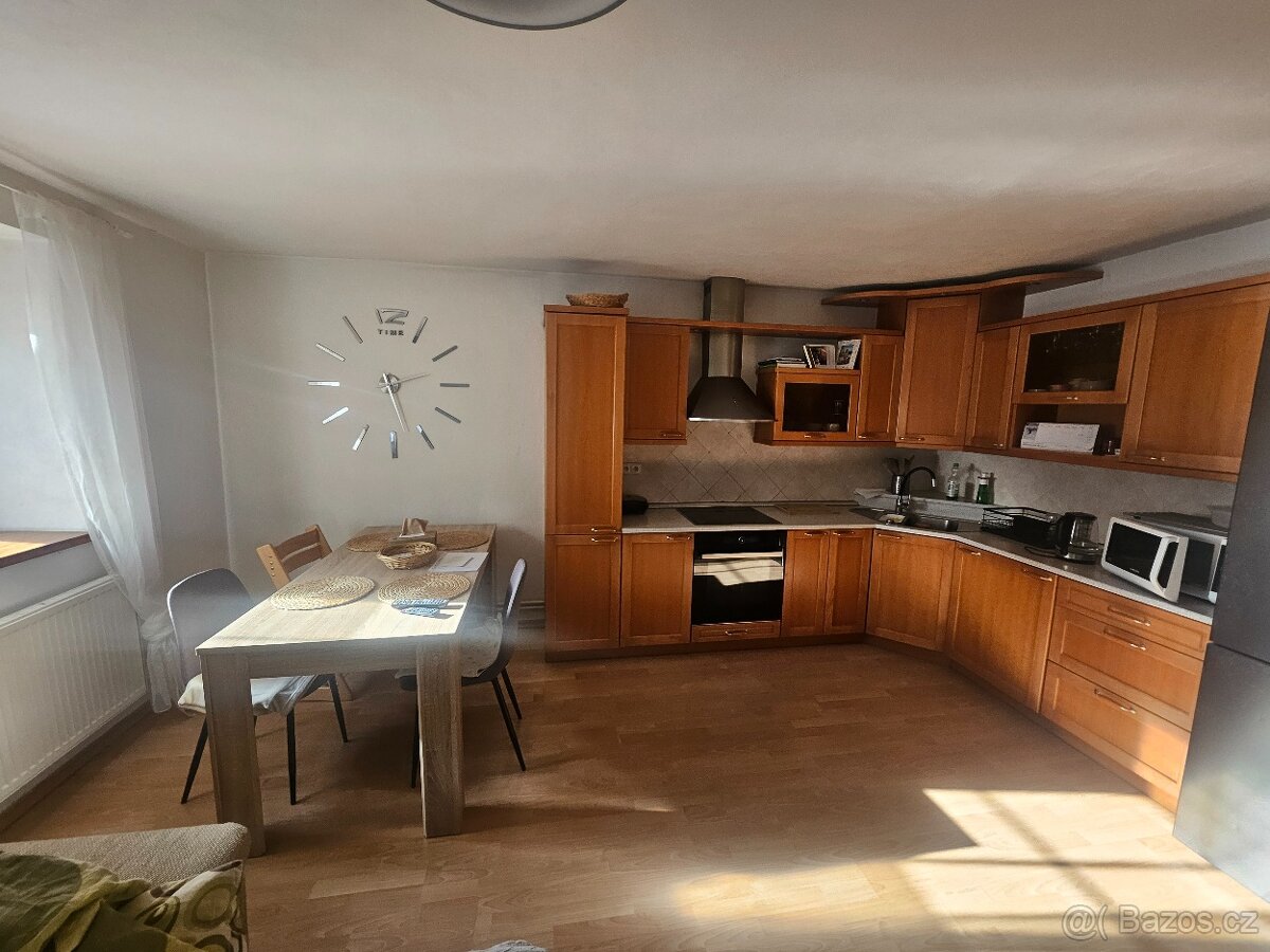 Prodej chalupy přímo u rybníka v Holanech - Česká Lípa - 6