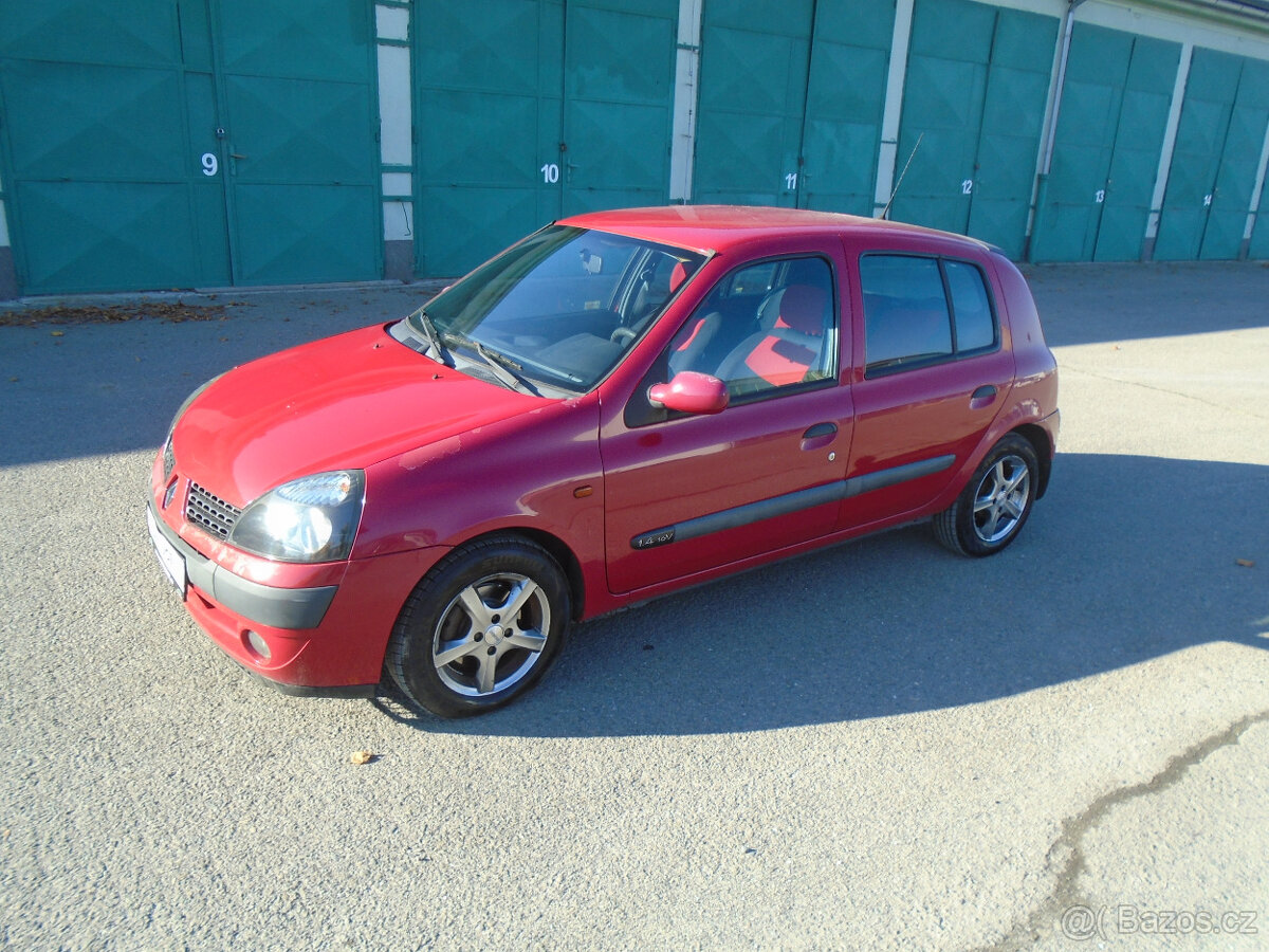 Renault Clio - 6