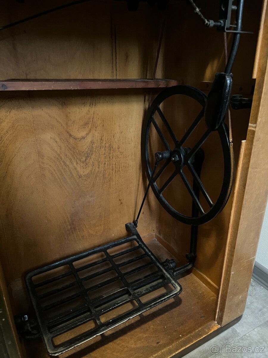 šicí stroj mechanický ZETINA Z45 zbrojovka Brno - 6