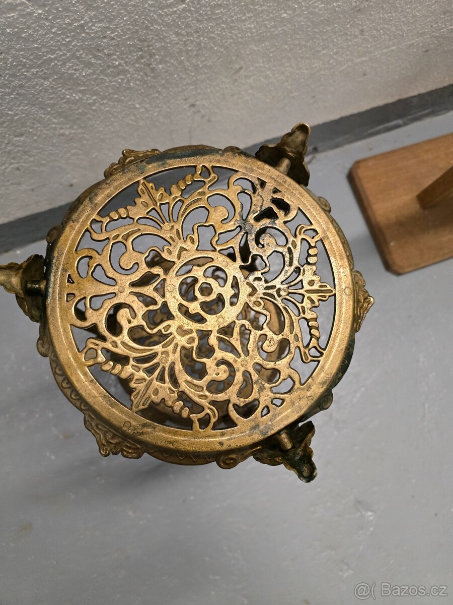 KRASNA STAROŽITNÝ MOSAZNY KVĚTINOVÝ STOLEK - 6
