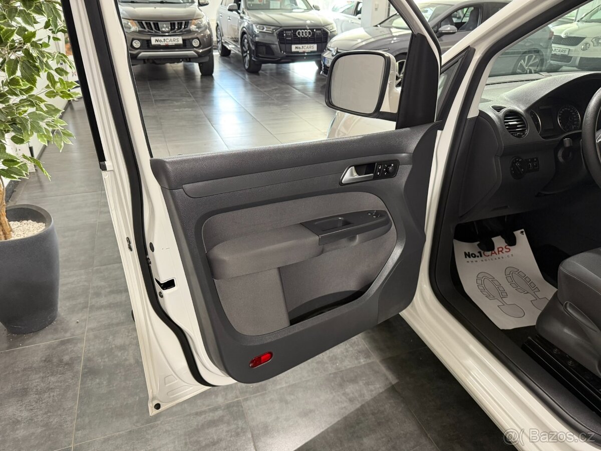 Volkswagen Caddy MAXI 2,0 TDI MAXI 7 MÍST ČIDLA - 6