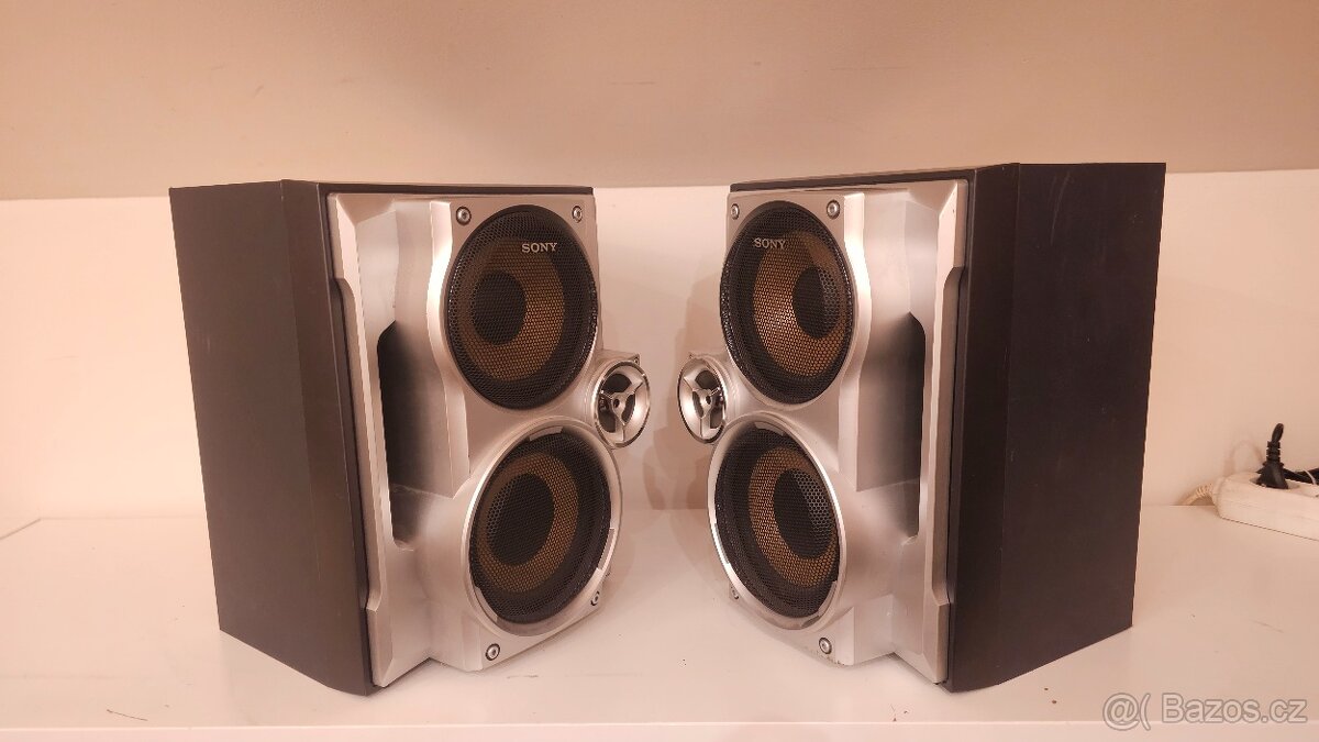 Kvalitní repro v dřevěné ozvučnici SONY - 6