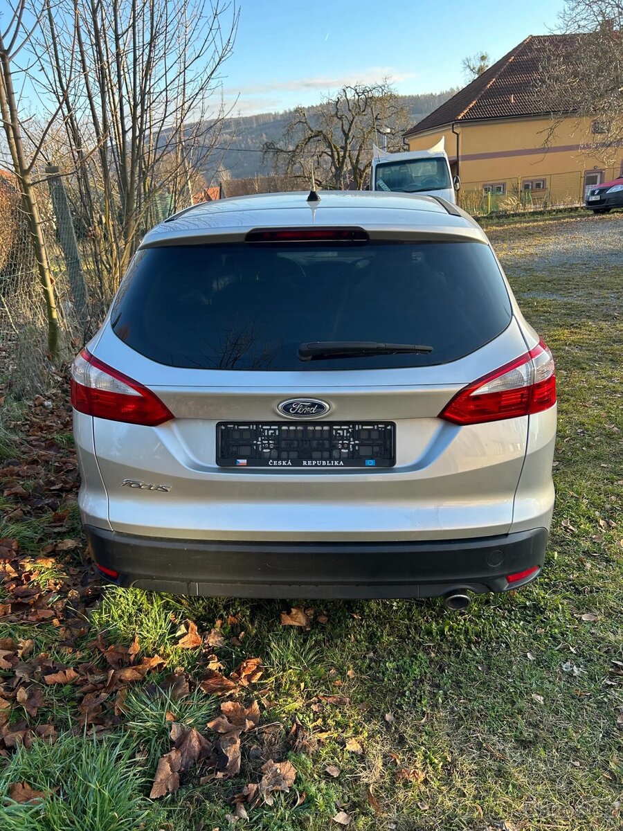 Ford Focus 2011 2.0 TDI NA OPRAVU NEFUNKČNÍ PŘEVODOVKA - 6