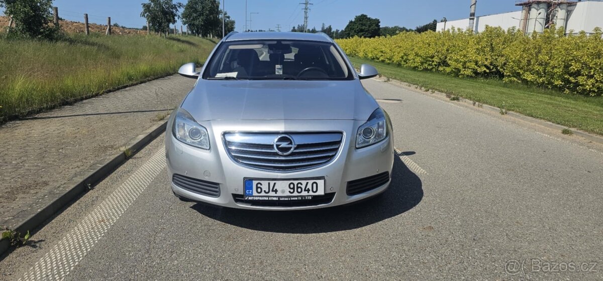 Opel Insignia sport TOURER 2.0 kombi rv 2011 - 6