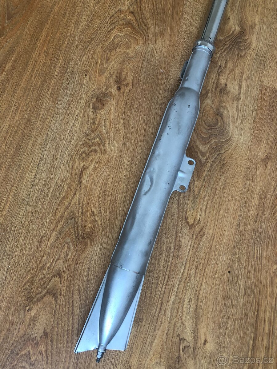 Prodám originální výfuk s kolenem na motocykl ČZ 175/450 - 6