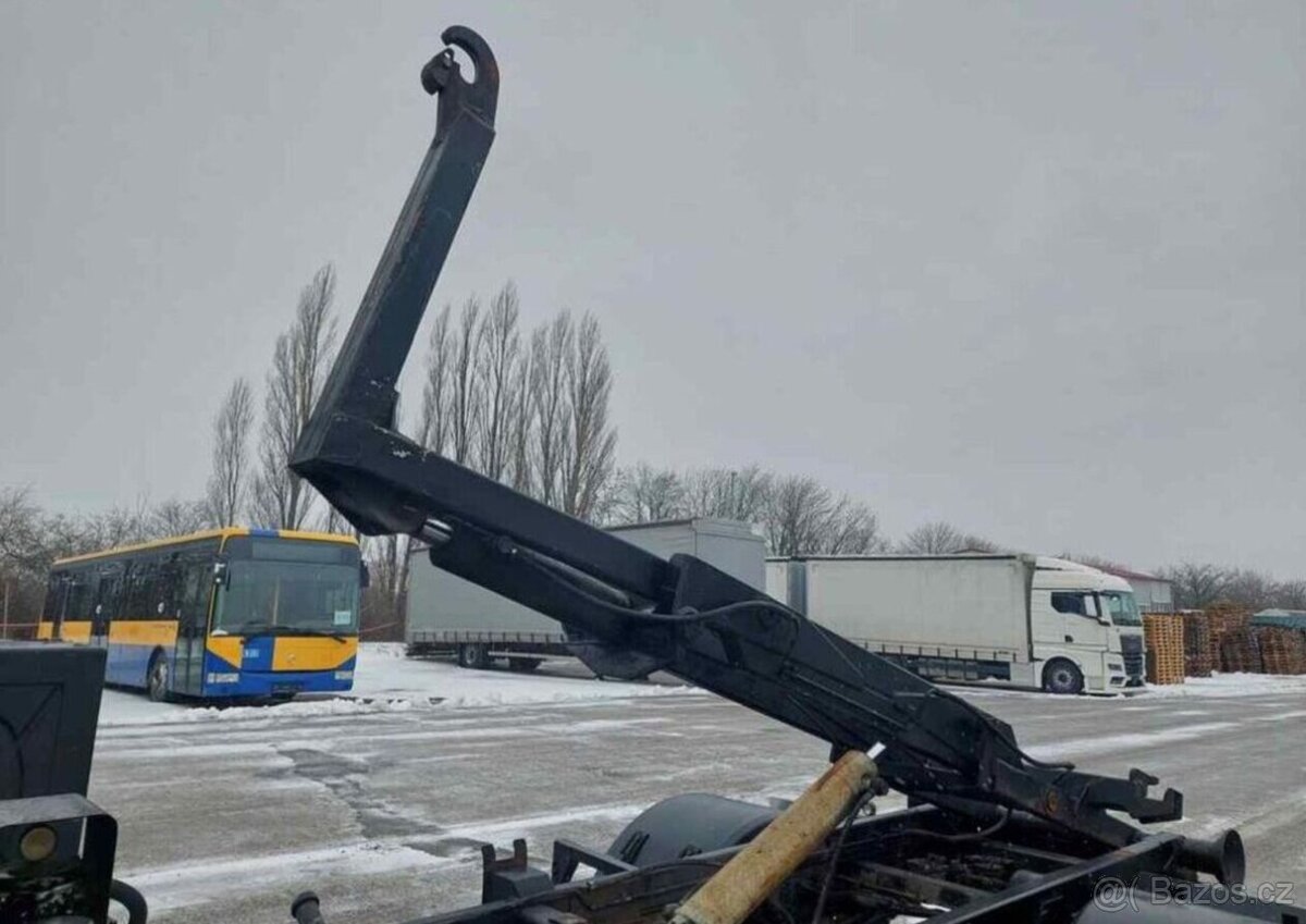 Prodám Nosič kontejnerů Avia D100 - 6