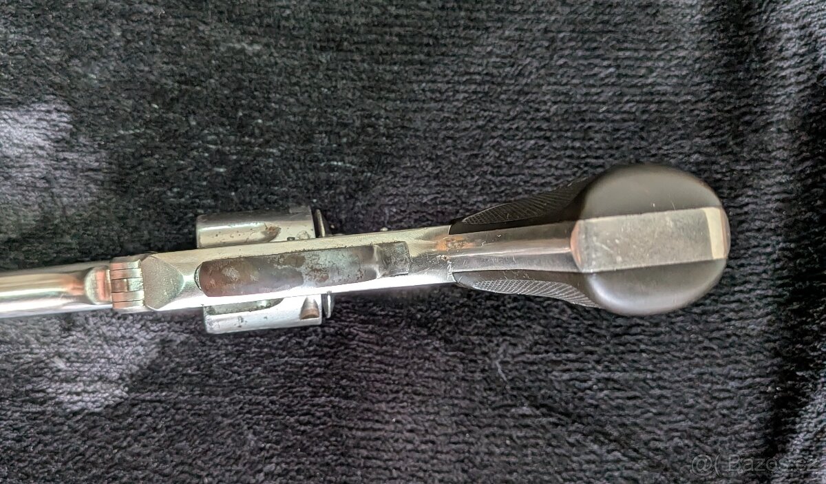 Revolver Harrington Richardson 32 S&W Long - 6